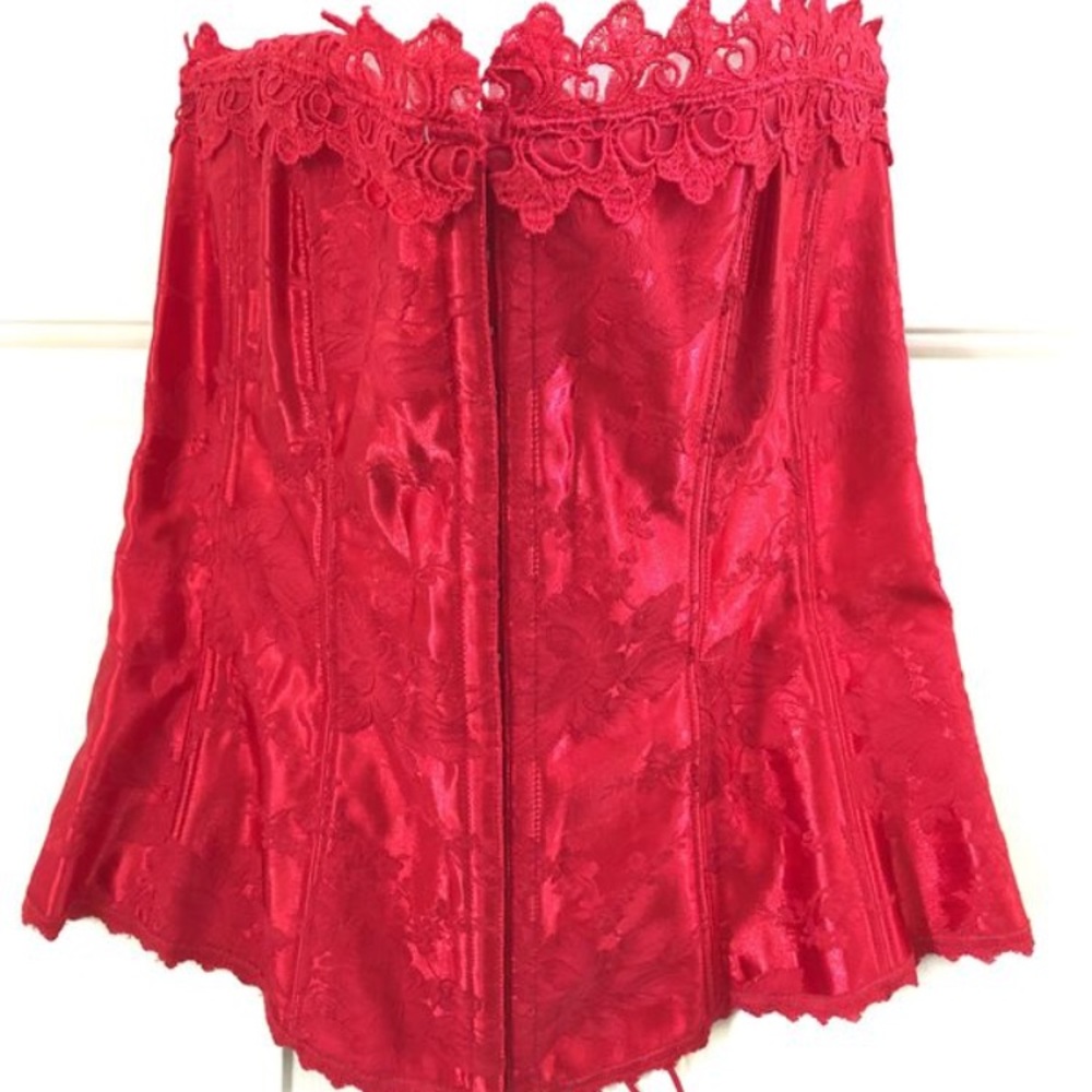 🎉SALE🎉Size 38 corset! Sexy Red Lace-up back!